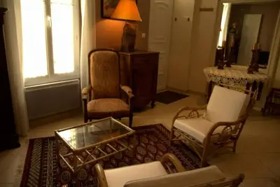 Image de Saloon House