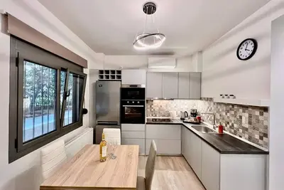 Image de Lovely 1 Bedroom Apartment in Voula 2 minutes from the beach.