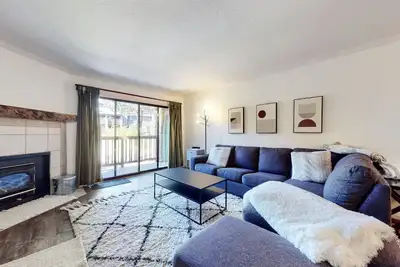 Image de Pet-Friendly & Updated. Modern Décor, Light & Bright. Great Complex Amenities