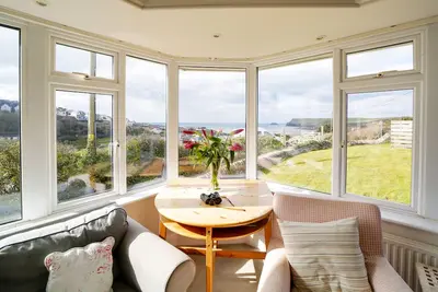Image de Trevarthian - A stunning holiday home overlooking Polzeath beach, sleeps 8 + dogs