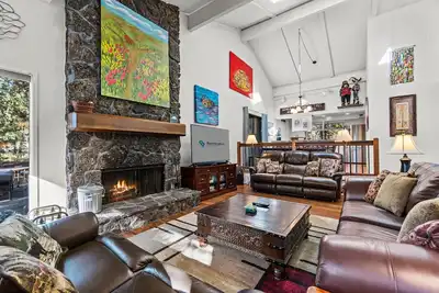 Image de Sali10 - Perfect for Families, Great Location, Ac, Fireplace, Hot Tub, Ping Pong