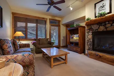 Image de Tl2111 | Nice Ground Floor Condo | Winter Shuttle | Close to Slopes | Hot Tubs