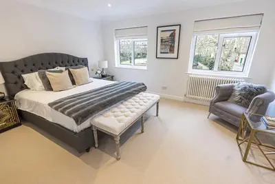 Beautiful 3bed 2bath, Chelsea