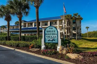 Image de Quiet ground level condo-minutes from Dunes Park and the beach!