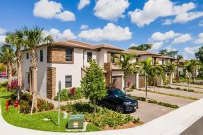 Image de Chic 3br Resort-Style Retreat
