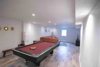 Image de •Vibrant 4 bedroom house 2 king beds in Ankeny•
