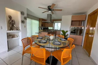 Image de Lake view villa in the heart of the Hotel Zone in Cancun