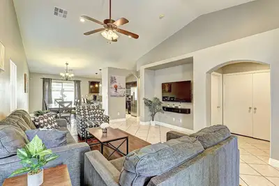 Image de Beautiful Single Family House 15 mins. from Strip