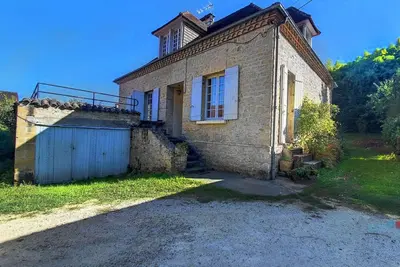 Image de Stone Home and Walled Gardens in Medieval Village with orchards and gardens