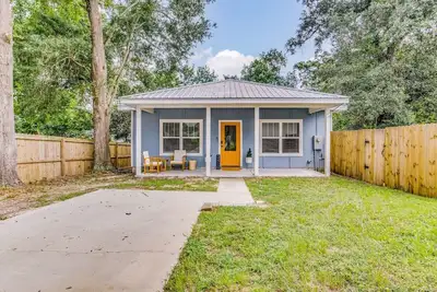 Image de Cozy East Hill Convenience