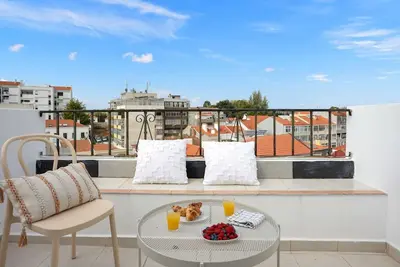 Sunny Apt - Almada - Balcony w\/ River View!