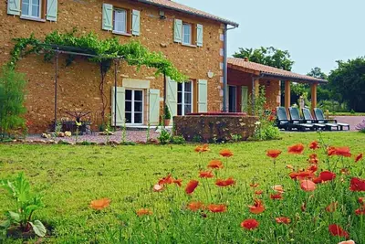 Image de Charmante maison rénovée avec jardin clos, à proximité de sites pittoresques et de loisirs aquatiques