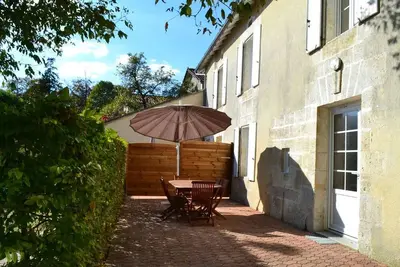 Image de Gîte typique Sud Charente, 2 chambres, terrasse, animaux acceptés, proche circuits randonnées