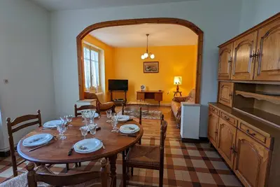 Image de Maison au calme avec jardin privé et Wifi, idéale pour la famille
