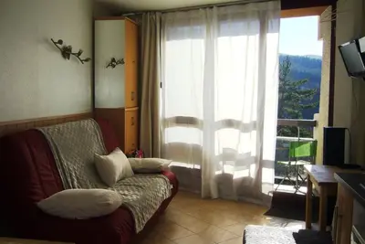 Image de Studio cabine rénové au pied des pistes - 4/5 pers, balcon, forfait ménage