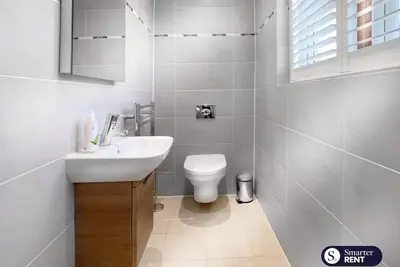 Image de Chobham - 3 Bedroom Townhouse W/ Garden & Parking