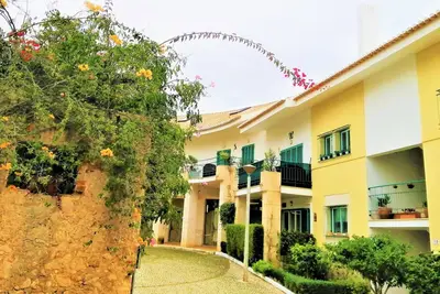 Image de Apartement lumineux en haut du village proche plages, golf et ville 2Lits doubles