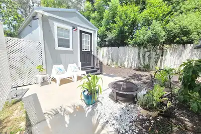 Image de Tiny Hidden Cottage