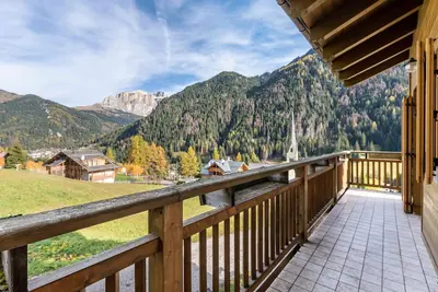 Image de Appartement \"Casa Loretta\" avec vue sur les montagnes, balcons et Wi-Fi.