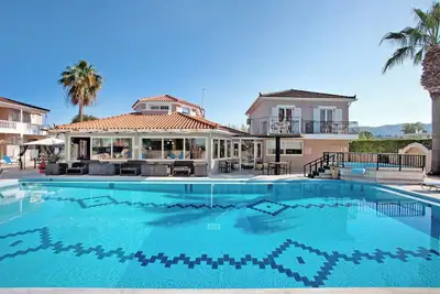 Image de Paradise Zante Standard Studio 2 avec piscine partagée et Wi-Fi