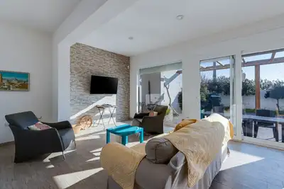 Villa \"Domus Bianca\" avec vue sur la mer, jardin et Wi-Fi.