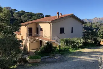 Image de Comfortable apartment in quiet area a few meters from the sea