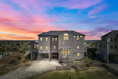 Image de Oceanfront Home in Salvo with Private Pool, Hot Tub, and Theater Room