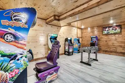 Image de 10% Sale! Kids Arcades, Pets, EVCharger, Air Hockey, Hot Tub, Fire Pit, Corn Hole