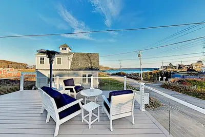 Image de Thisgood Cove with Sea Views, Roof Deck, Beach, And So Much More