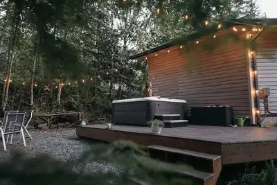 Image de Mt Baker Modern Mtn Cabin- Hot tub, Ev, Fire pit