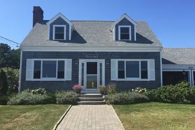 Image de The Perfect Beach House On the Beach!