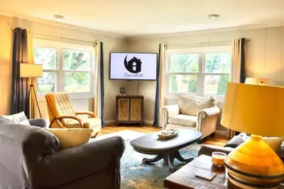 Image de 4 bdr Cottage, Edinboro Lake Views, Dogs Welcome