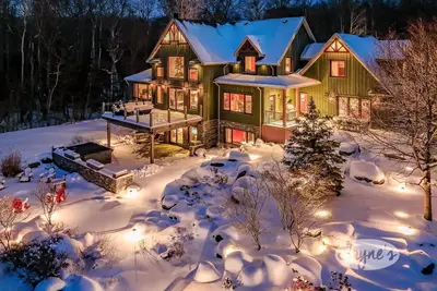 Image de Expansive 6bed 5bath Chalet in The Blue Mountains! Hot Tub!
