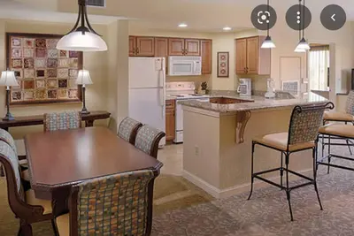 Image de Stay on Disney Property and enjoy the many pools, slides and lazy rivers.