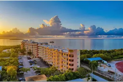 Oceanfront Penthouse w with Gigantic Ocean Views! Like a private resort!