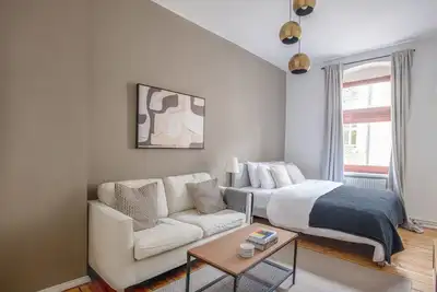 Image de Bright Steglitz Studio nr Schloßstraße, by Blueground