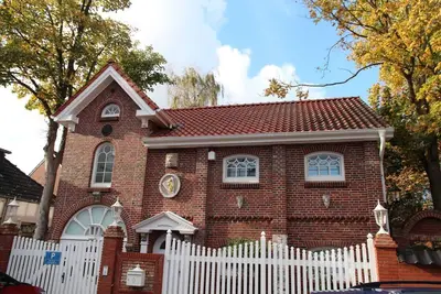 Image de Villa Aurum - Historisches Gebäude in Zentralster Lage von Greetsiel!