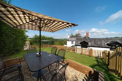 Image de Gull Cottage - Countryside cottage with a pool