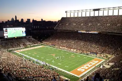 Image de Hippie Hollow Park Tour! 2 Units W/ Free Parking! Outdoor Pool, Pet-Friendly!