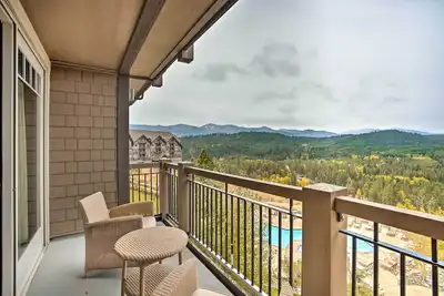 Image de Mountain Views & Pool Access: Cle Elum Condo!