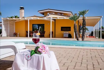 Villa avec grande piscine Salento