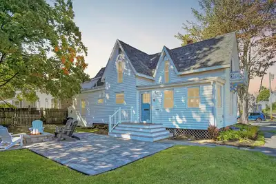 Image de Summer by the Sea by Bayley Vacation Rentals