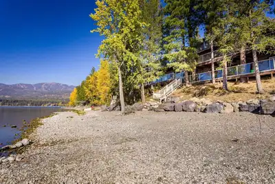 Image de Lakefront condo w/shared pool & hot tub, views, near downtown - Bay Point Lakeside Landing