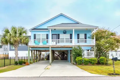 Image de ☀️Seas the Day-Walking Distance to Beach & Restaurants☀️