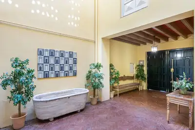 Image de Traditional House with private terrace. Campamento