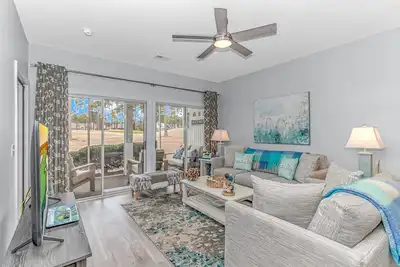 Image de Exceptional and must see! All 5 star reviews. Spacious, beautiful, comfortable.