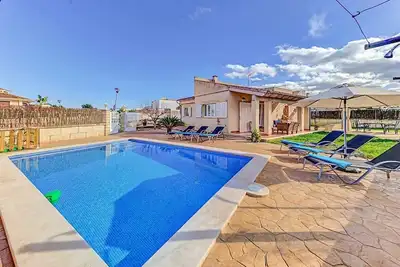Image de Spacious Family Villa, A/C, Private Pool located in Playa de Muro just 900 meters from the Beach!