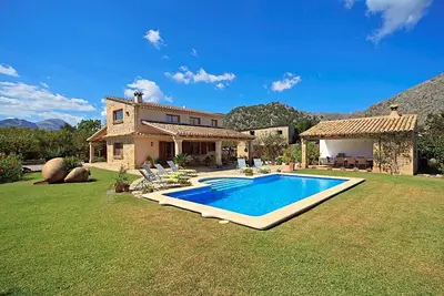 Image de Attractive Finca, A/C, Private Pool, Fantastic Outdoor Spaces & Views walking distance to Pollenca!