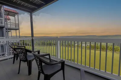 Image de Ml 270: Dazzling 3br with unbeatable mountain views! Bike-in\/out!