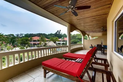Image de Vue mer-Super spacieuse-Villa-Salle de bain et douche-Lp 7d